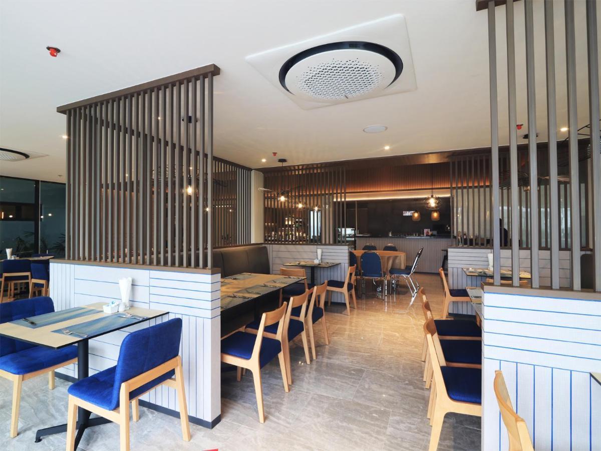 Fortune Saeng Chan Beach Hotel Rayong - Sha Plus Buitenkant foto